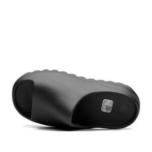 Yeezy Black Slide Footwear